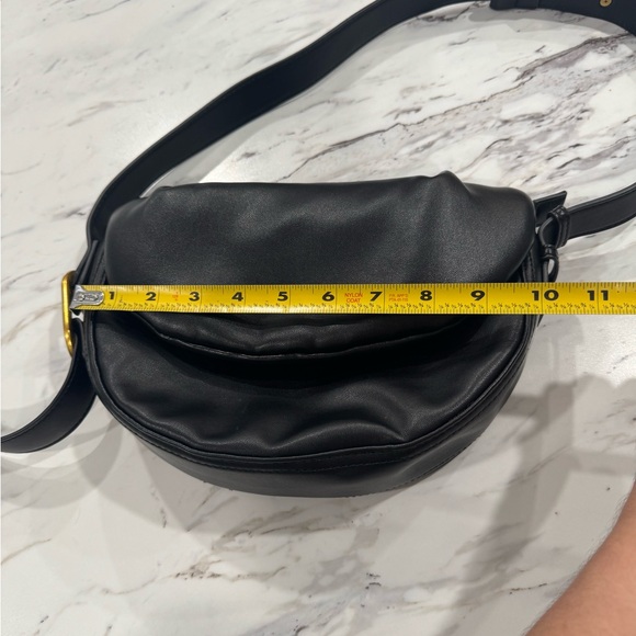 Flour Half Moon Crossbody Women's Street Level Black - Picture 14 of 15